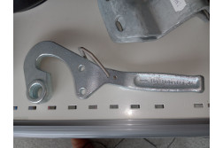 RS-130675 FBS 3820.01 - carlig lateral obloane din otel zincat