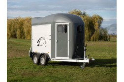 RS-510572 Blyss GOLD ORIGIN PREMIUM - remorca destinata transportului de cabaline 328x167x230 cm 1300 kg, in 2 axe blyss